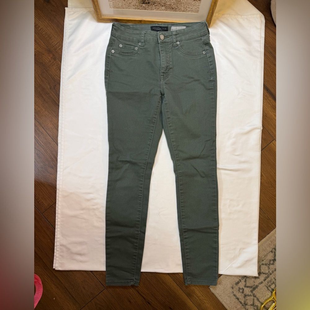 Aeropostale size 2 regular green high waisted jeggings